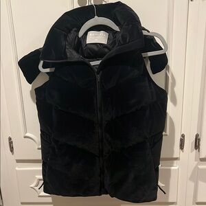 Athleta Black Puffer Vest